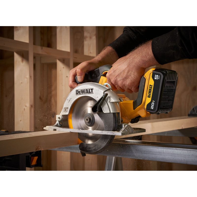 DEWALT 20V MAX* XR 6-1/2 in. Brushless Cordless Circular Saw (Tool Only) - Reconditioned
