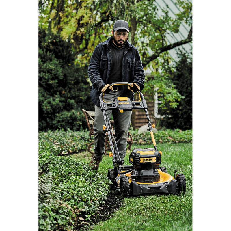 DEWALT 2X20V MAX* 21-1/2 in. Brushless Cordless Push Mower - Reconditioned