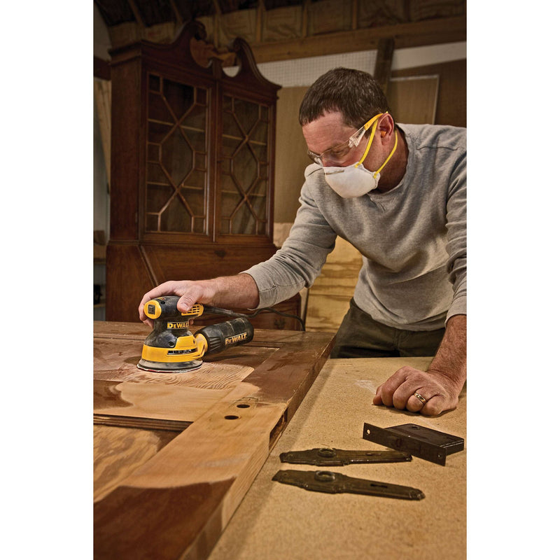 DEWALT 5 in. Single Speed Random Orbit Sander Kit - H&L Pad - Reconditioned