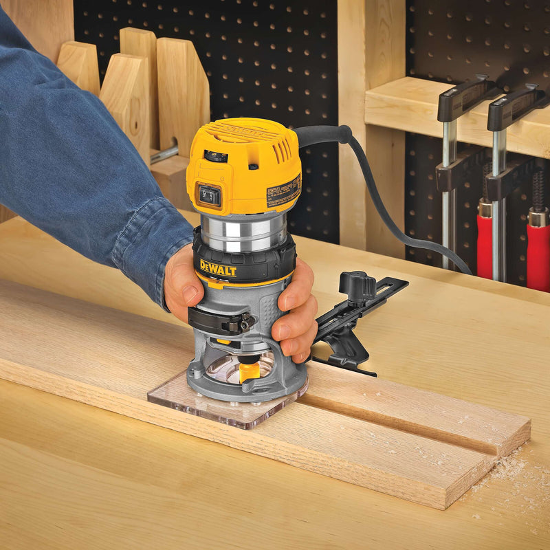 DEWALT 1-1/4 HP Max Torque Variable Speed Compact Router - Reconditioned