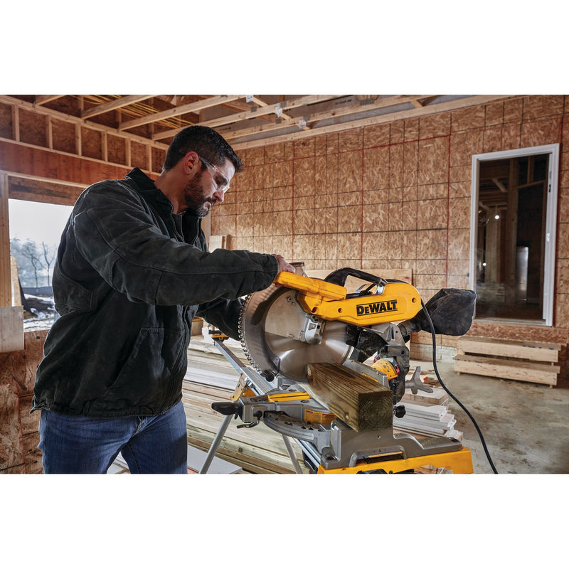 DEWALT 15 Amp 12 in. Double-Bevel Compound Miter Saw - Reconditioned